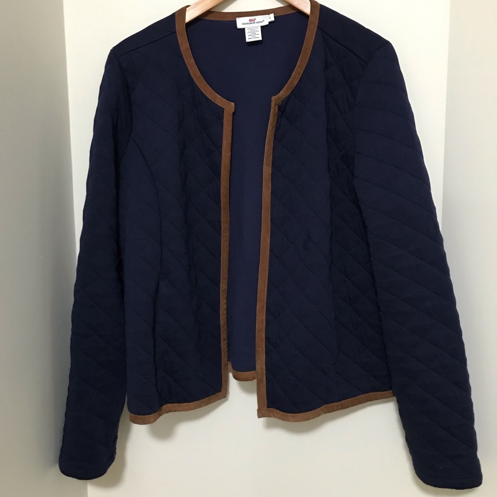 Vineyard Vines quilted jacket.